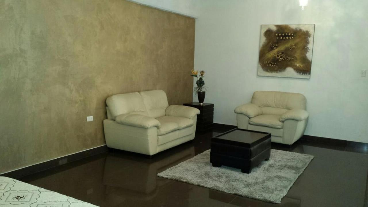 Premier Hotel Suites Ciudad Obregon Bagian luar foto