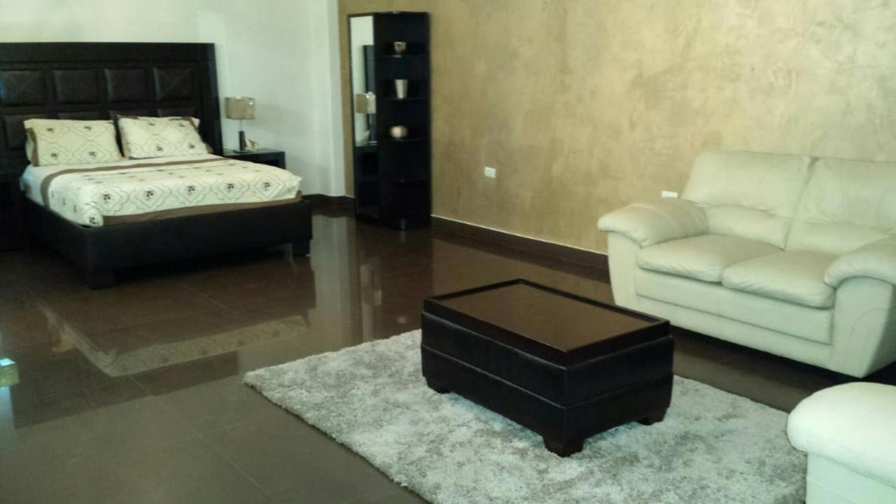 Premier Hotel Suites Ciudad Obregon Bagian luar foto